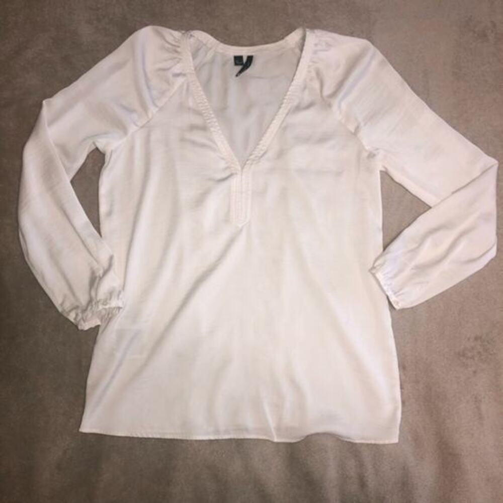 UEC MNG IVORY DEEP V-NECK SILKY LONG SLEEVE TOP SZ S